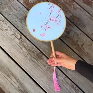 Elegant Round Silk Fan - Pink blossoms